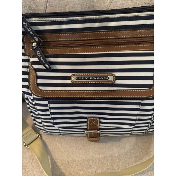 Lily Bloom Purse Shoulder/Messenger Bag - Picture 2 of 13